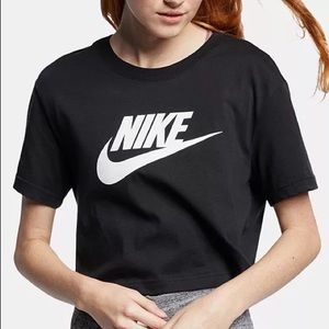 Black Nike Cropped Tee